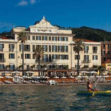 Готель Grand & - The Leading Of The World 5*