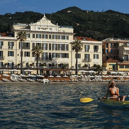 Grand & - The Leading Of The World Alassio