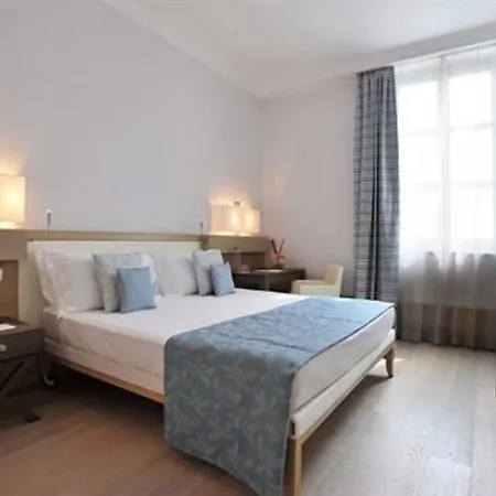 Grand & - The Leading Of The World מלון 5*