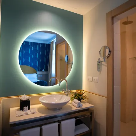 Hotel Grand & - The Leading Of The World