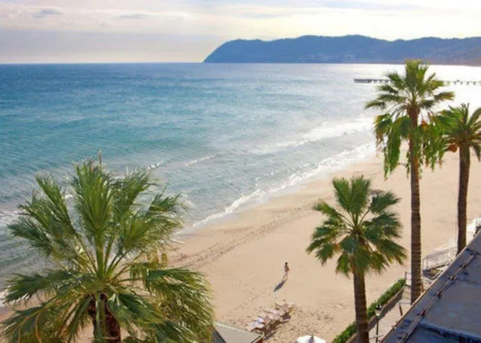 Grand & - The Leading Of The World Alassio