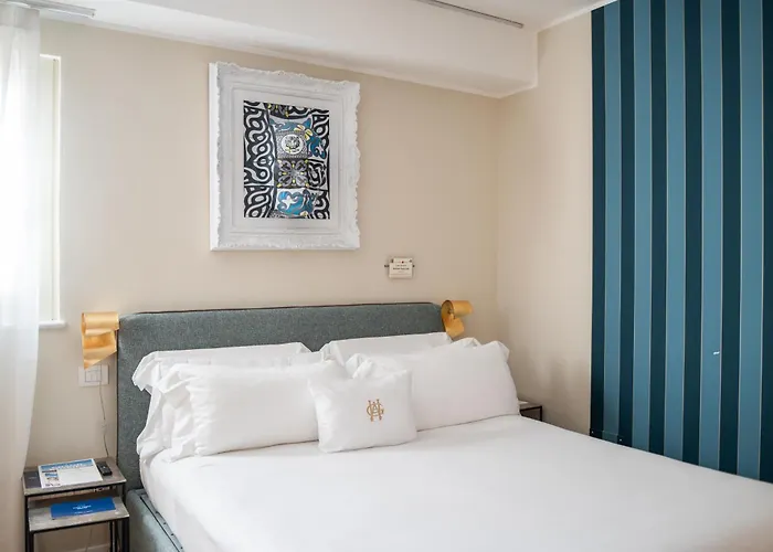 Grand & - The Leading Of The World Hotel 5*