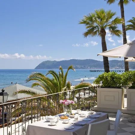 Grand & - The Leading Of The World Hotel 5*