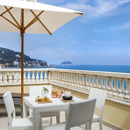 Hotel Grand & - The Leading Of The World