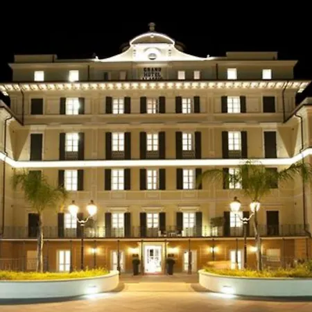 Hotel Grand & - The Leading Of The World 5*