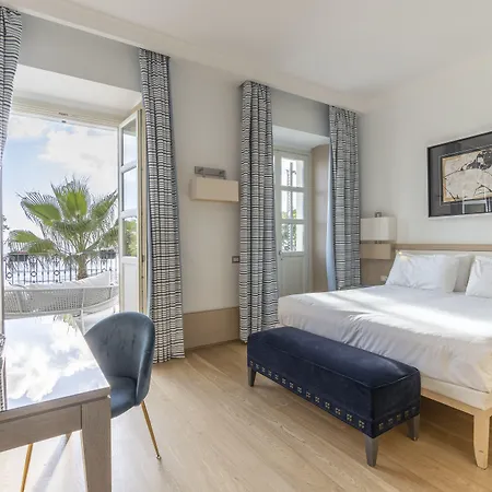 Grand & - The Leading Of The World Alassio