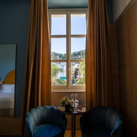 Grand & - The Leading Of The World Hotel 5*