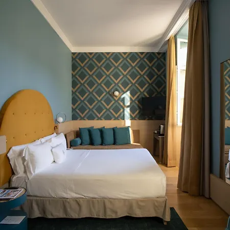 Grand & - The Leading Of The World אלסיו