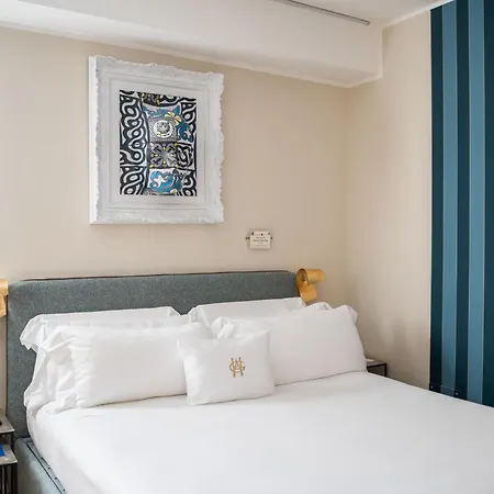 Grand & - The Leading Of The World מלון 5*