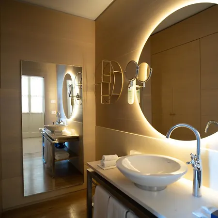 Grand & - The Leading Of The World 5*