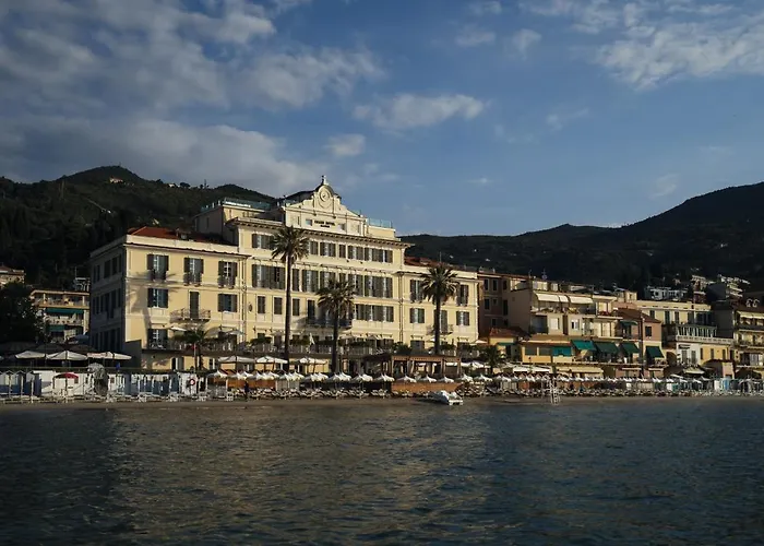 Grand & - The Leading Of The World Hotell 5*