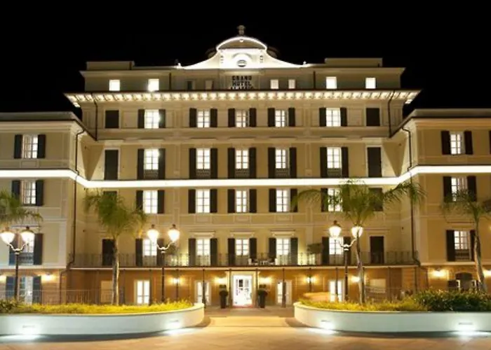 酒店 Grand & - The Leading Of The World 5*