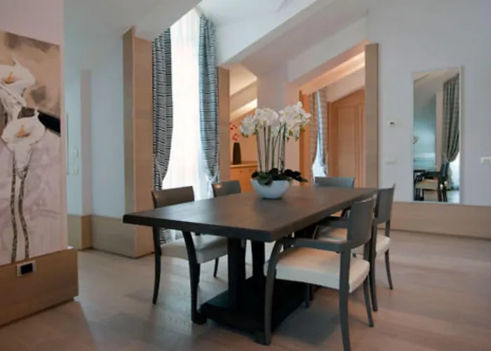 Hotell Grand & - The Leading Of The World 5*