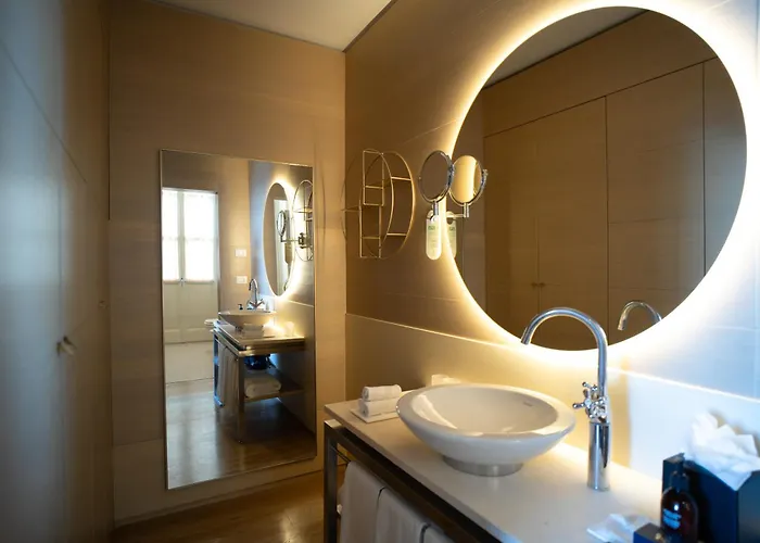 Grand & - The Leading Of The World 5*